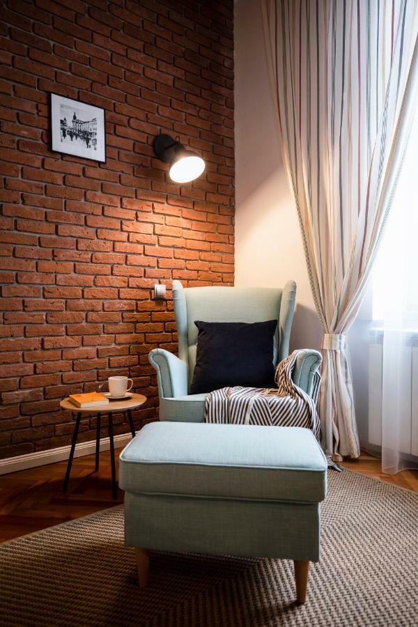 Old Town Courtyard Apartment With Private Parking Kluż-Napoka Zewnętrze zdjęcie