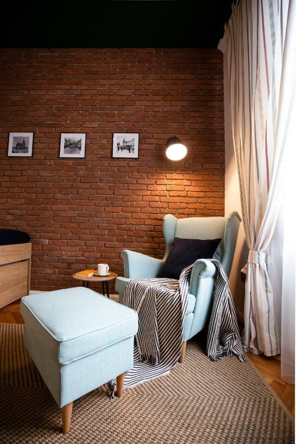 Old Town Courtyard Apartment With Private Parking Kluż-Napoka Zewnętrze zdjęcie
